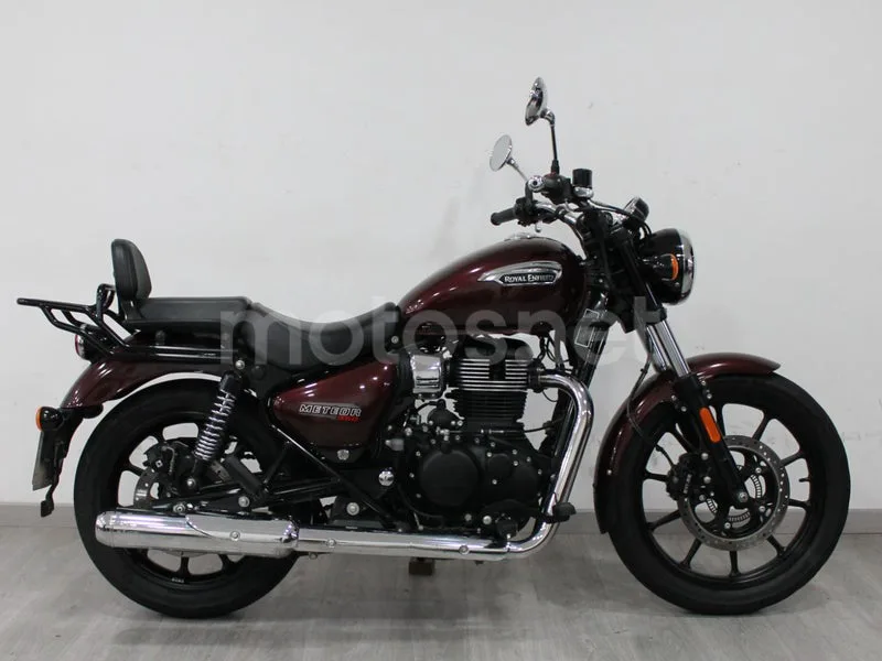 Royal Enfield Meteor 350 - Vista 3