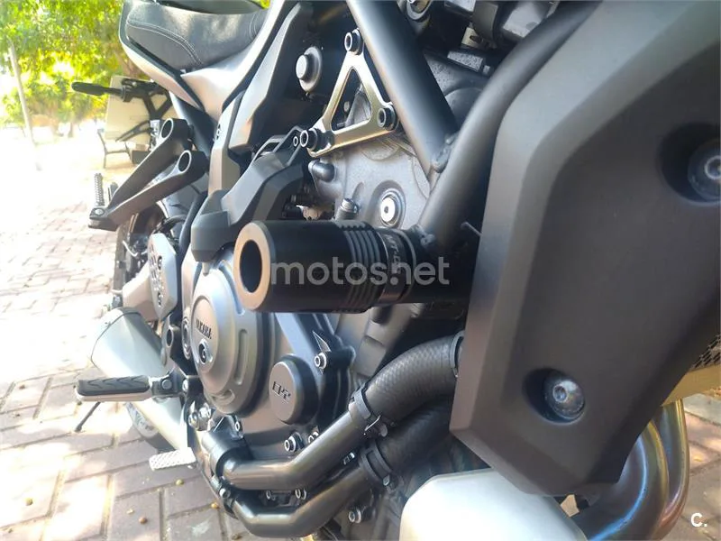 Yamaha MT-07 - Vista 12