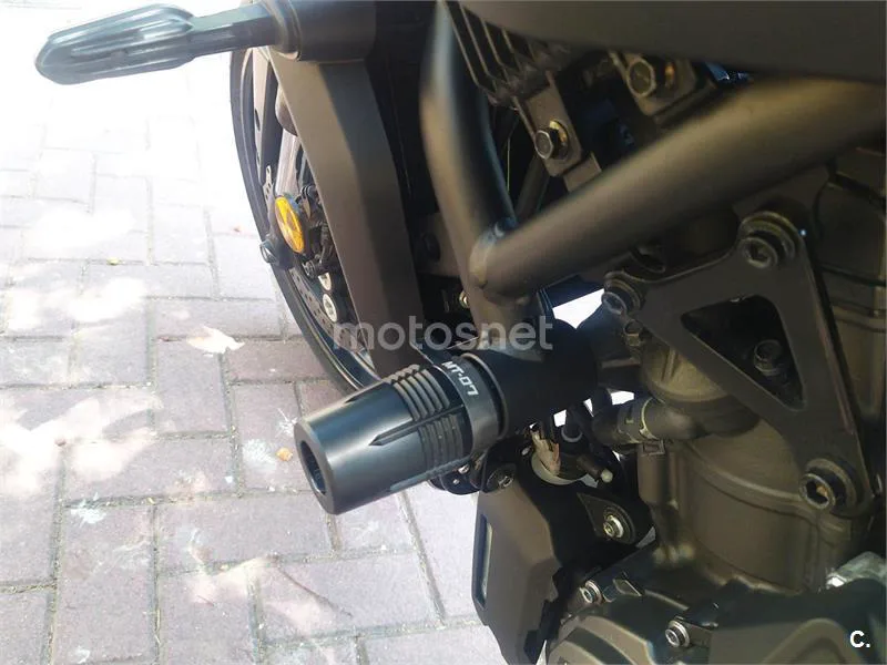 Yamaha MT-07 - Vista 13