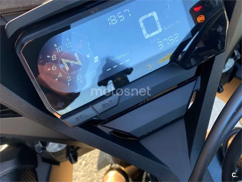 Honda CBR650R - Vista 7