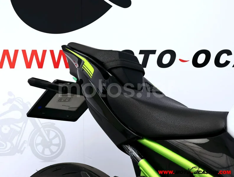 Kawasaki Z900 - Vista 11
