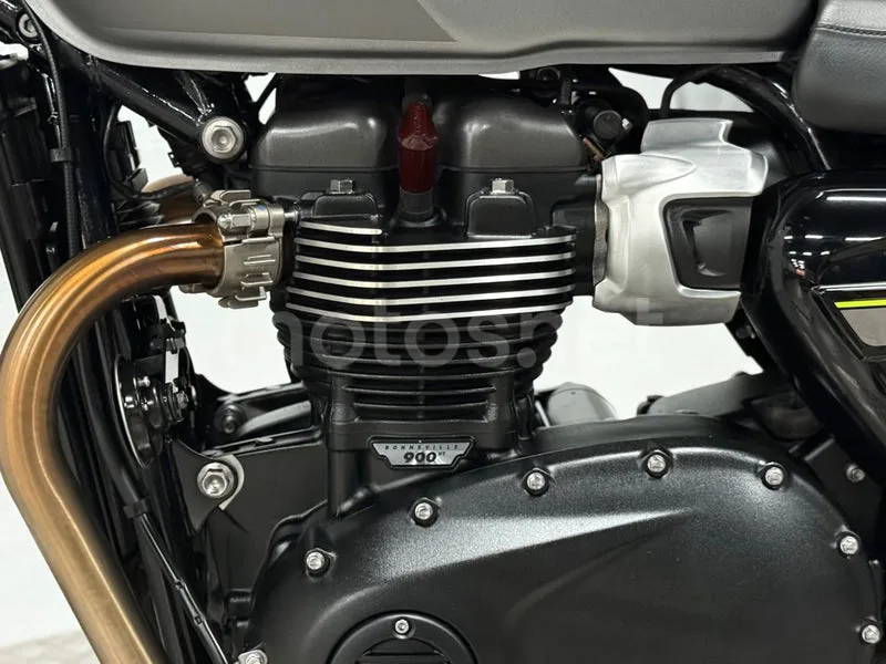 Triumph Speed Twin 900 - Vista 17