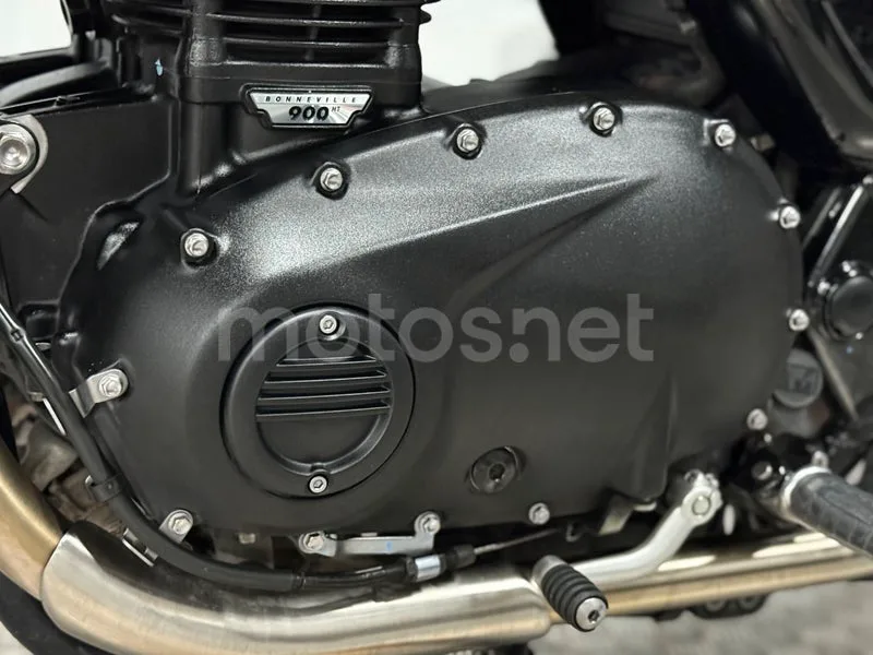 Triumph Speed Twin 900 - Vista 18