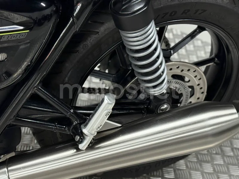 Triumph Speed Twin 900 - Vista 19
