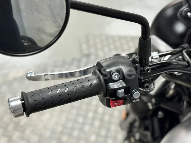 Triumph Speed Twin 900 - Vista 3