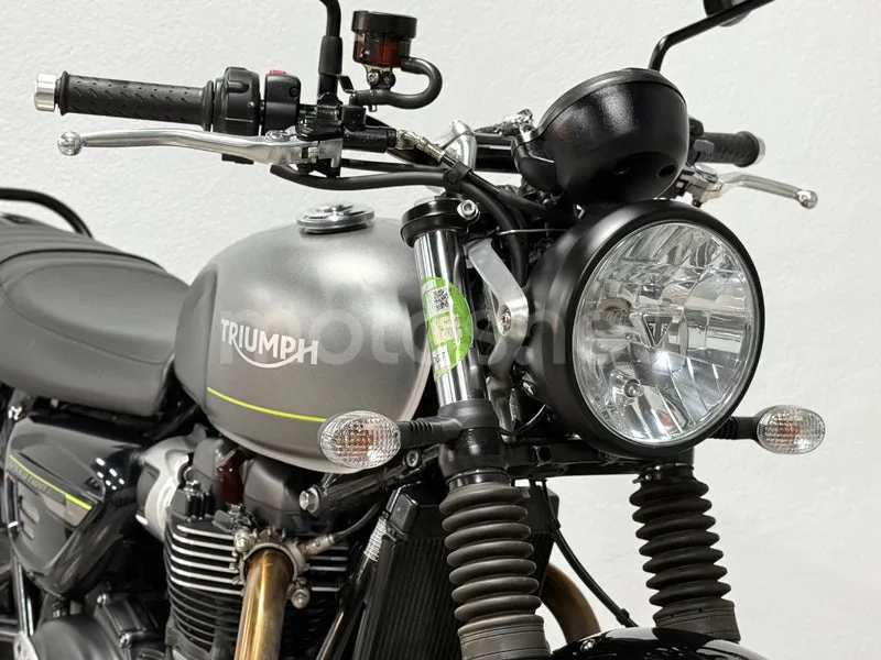 Triumph Speed Twin 900 - Vista 9