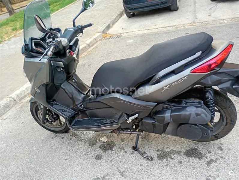 Yamaha XMAX 250 - Vista 6