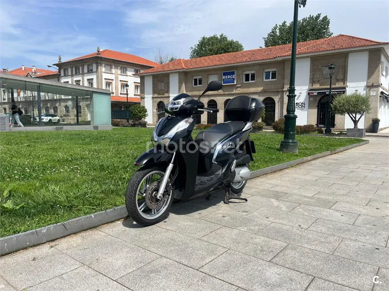 Honda SH300i 2900 € 2017 Pontevedra - 2