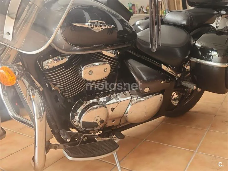 Suzuki Intruder C800 - Vista 6