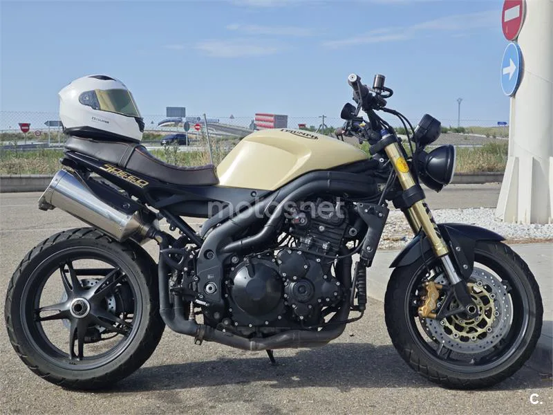 Triumph Speed Triple 5200 € 2005 Zaragoza - 1