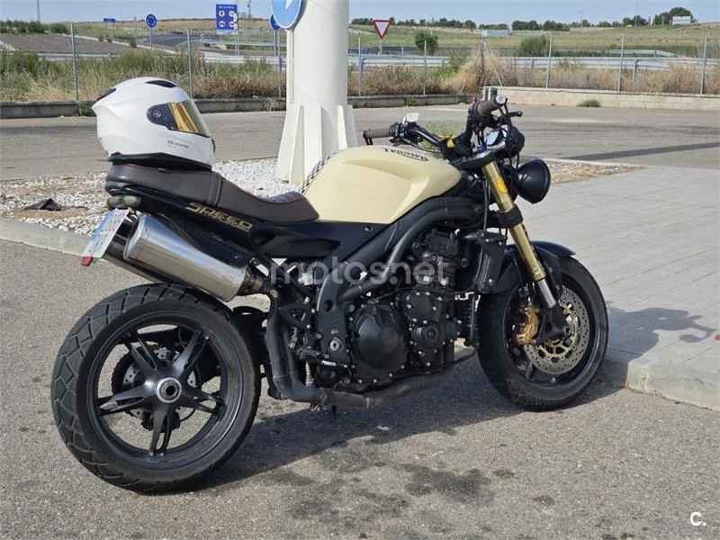 Triumph Speed Triple 5200 € 2005 Zaragoza - 2