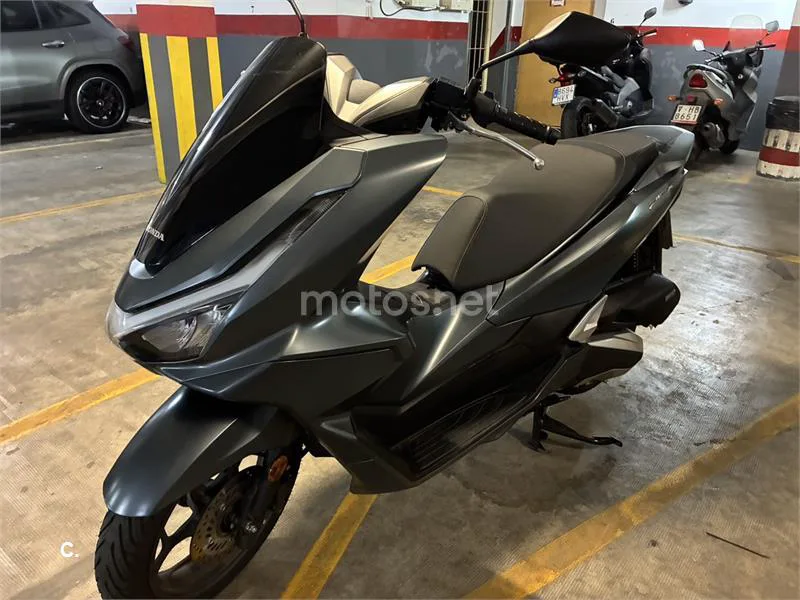 Honda PCX125 - Vista 8