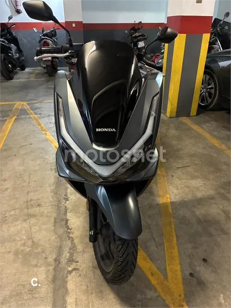 Honda PCX125 - Vista 9