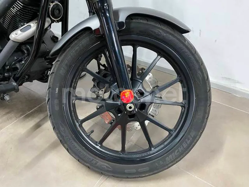 Yamaha XV950 R - Vista 11