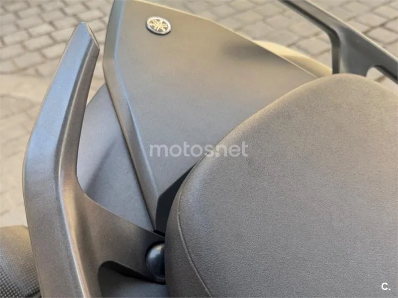 Yamaha TMAX 530 - Vista 10