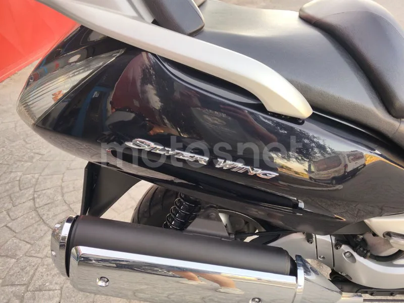Honda Silver Wing 600 - Vista 16