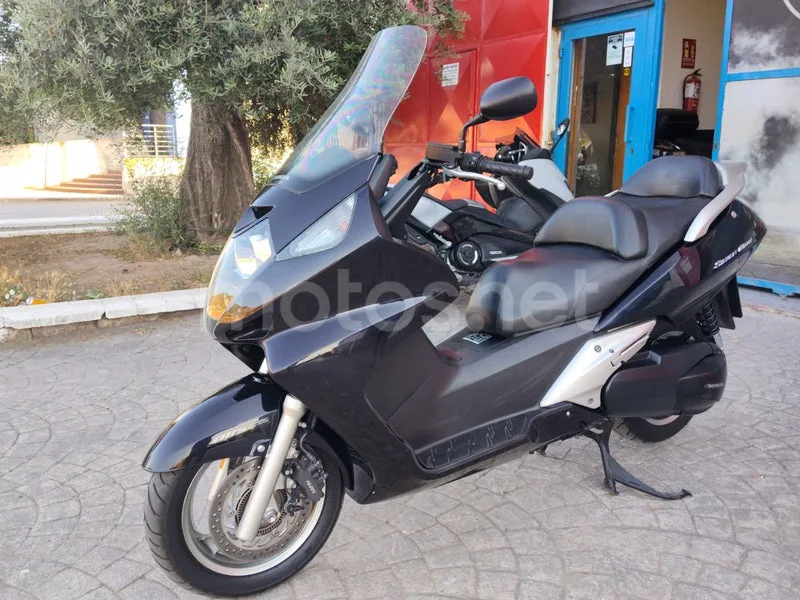 Honda Silver Wing 600 - Vista 19