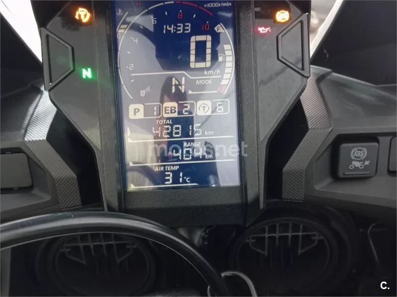 Honda CRF1000L Africa Twin - Vista 8