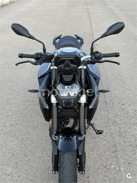 BMW F 900 R - Vista 3
