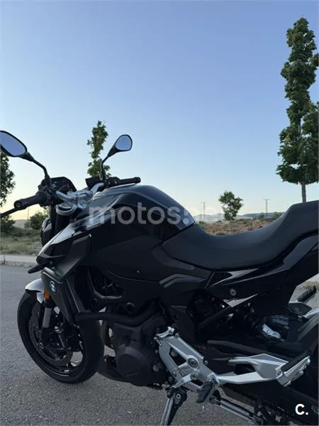 BMW F 900 R - Vista 7