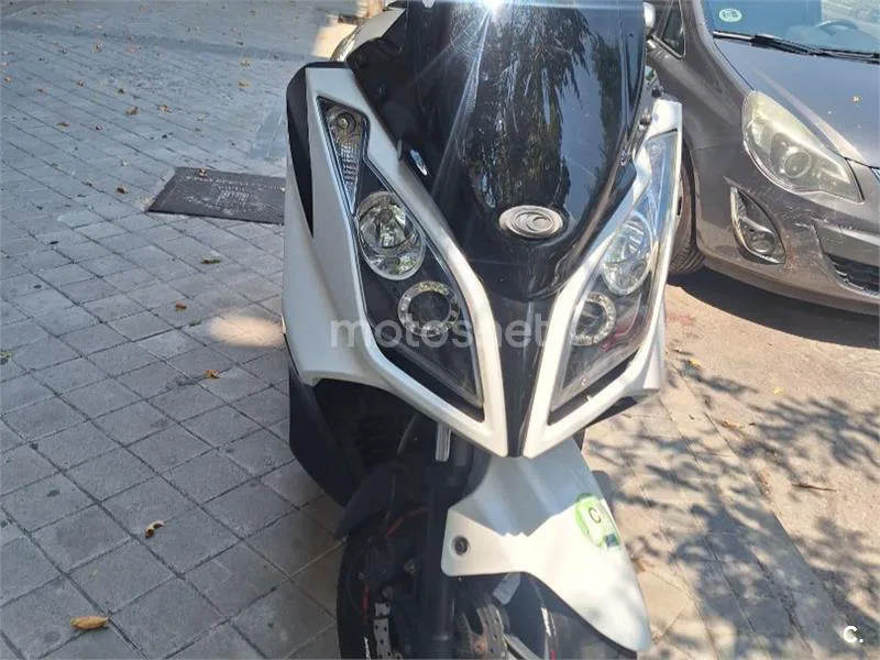 Kymco Super Dink 125 - Vista 3