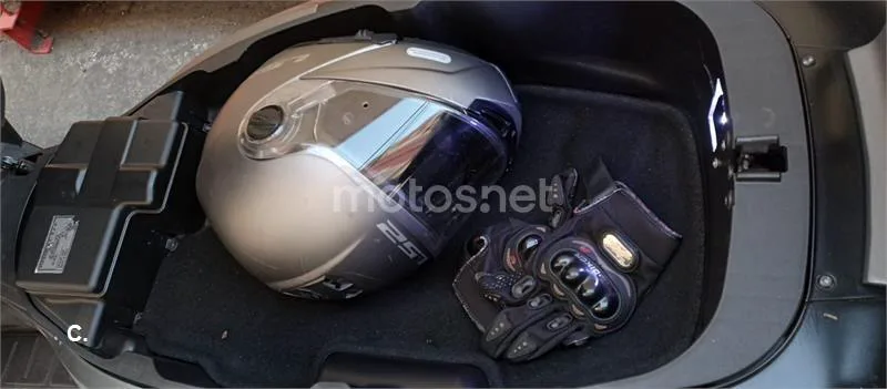 Piaggio MP3 500 Sport - Vista 12