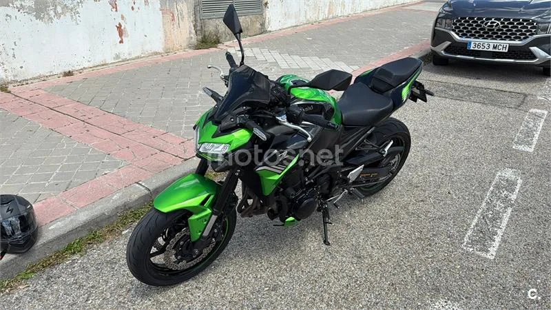 Kawasaki Z900 - Vista 3