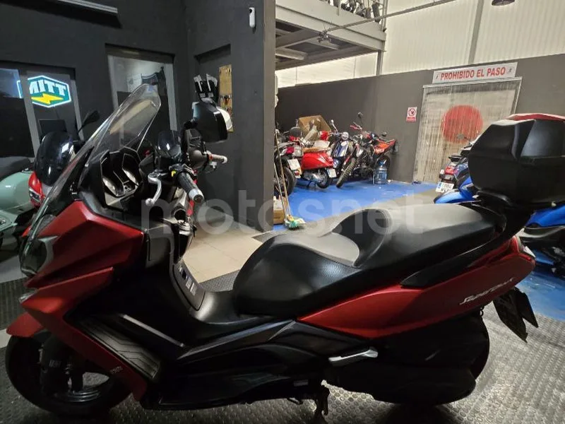 Kymco Super Dink 350 - Vista 4
