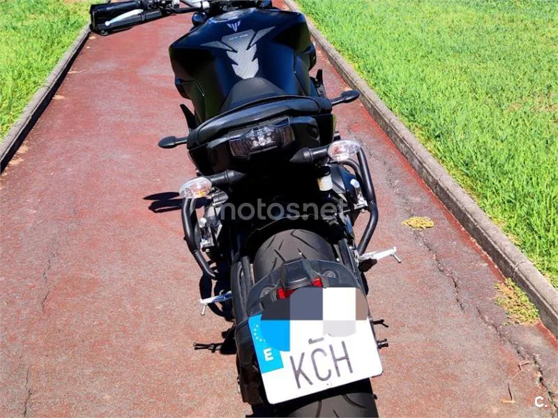 Yamaha MT-09 - Vista 6