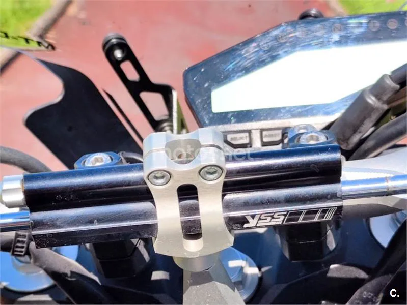 Yamaha MT-09 - Vista 9