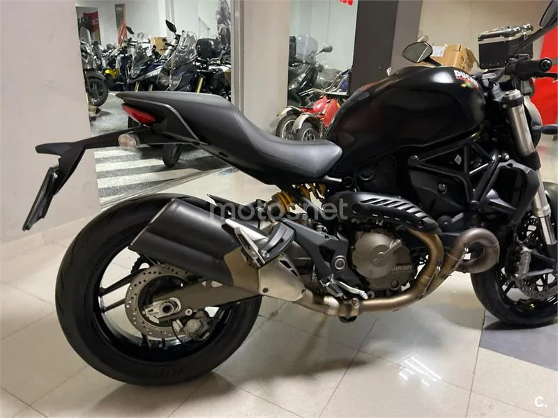 Ducati Monster 821 - Vista 6