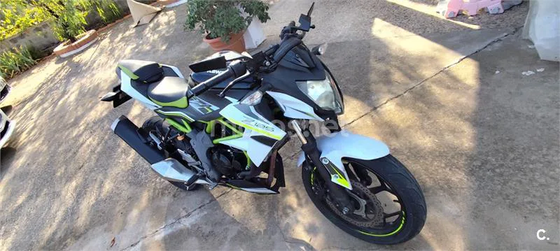 Kawasaki Z125 - Vista 6