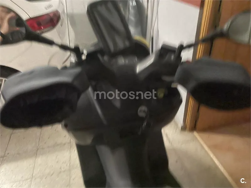 Suzuki Burgman 125 - Vista 3