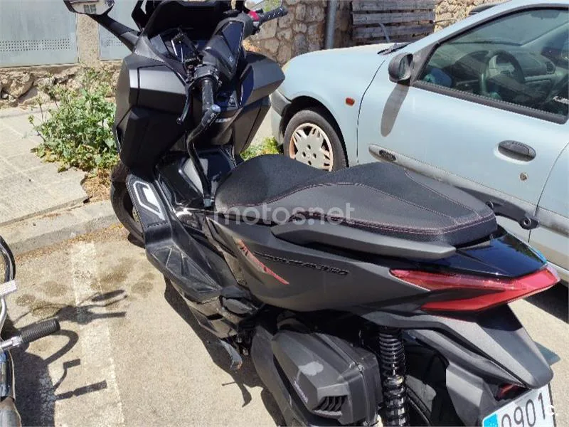 Honda Forza 350 - Vista 8