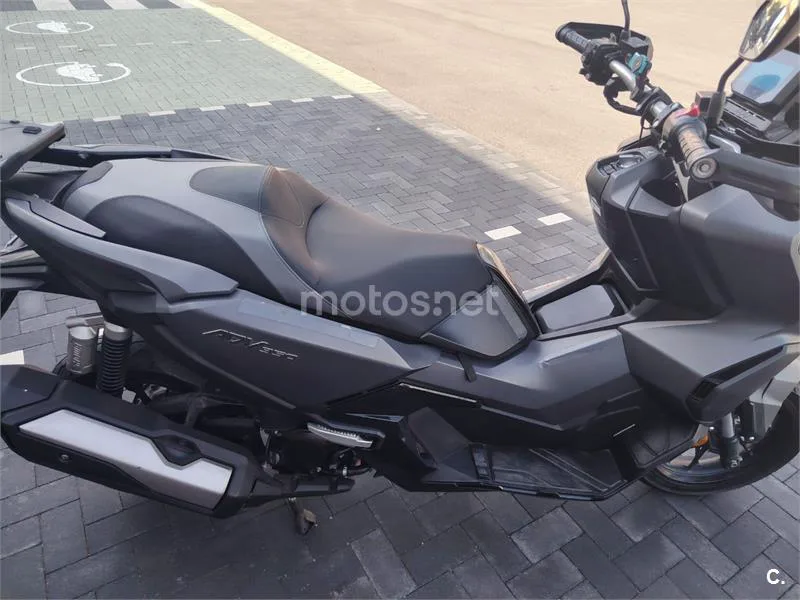 Honda ADV350 - Vista 3