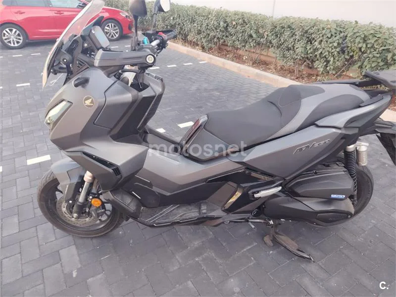 Honda ADV350 - Vista 7