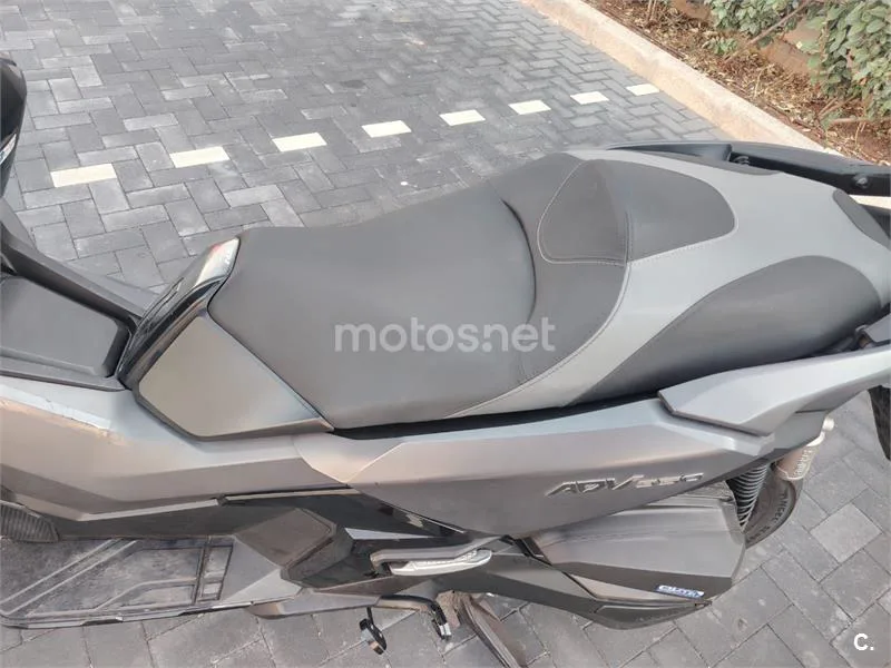 Honda ADV350 - Vista 8