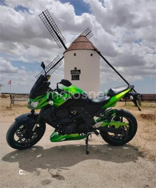 Kawasaki Z750 - Vista 4