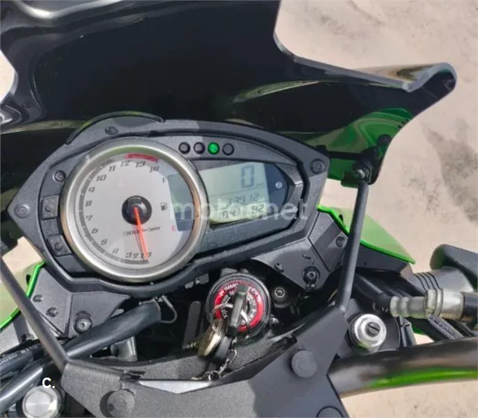 Kawasaki Z750 - Vista 7