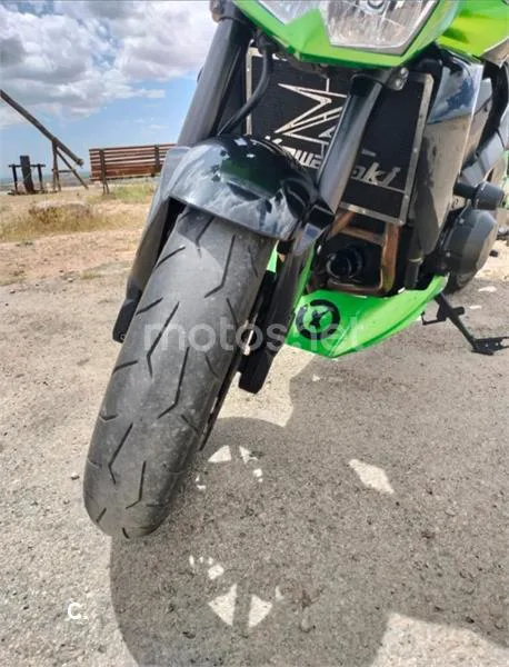 Kawasaki Z750 - Vista 8