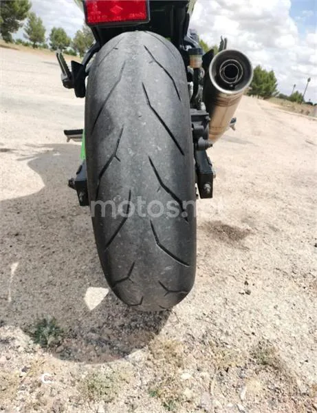 Kawasaki Z750 - Vista 9