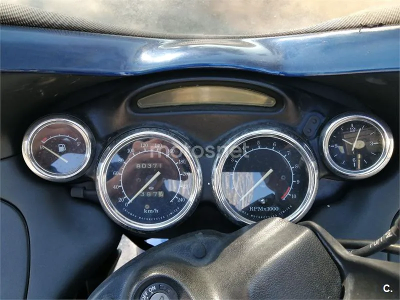 Triumph Trophy 900 - Vista 6