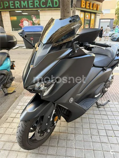 Yamaha TMAX 560 - Vista 3