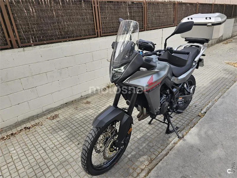 Honda XL750 Transalp - Vista 5