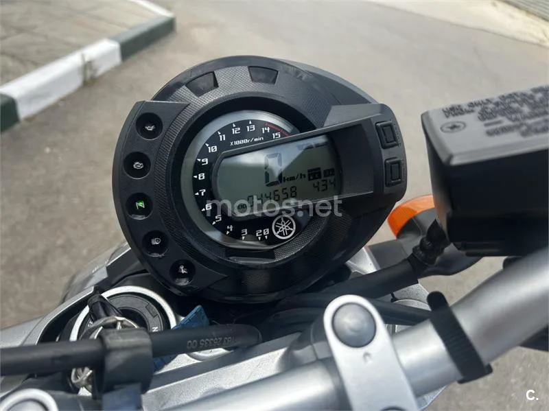Yamaha FZ6 - Vista 4