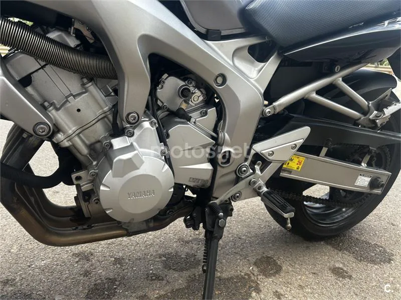 Yamaha FZ6 - Vista 6
