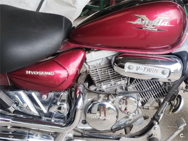 Hyosung Aquila GV 250 2100 € 2001 Lugo - 2