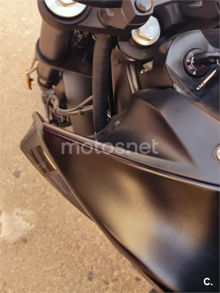 Yamaha MT-125 - Vista 8