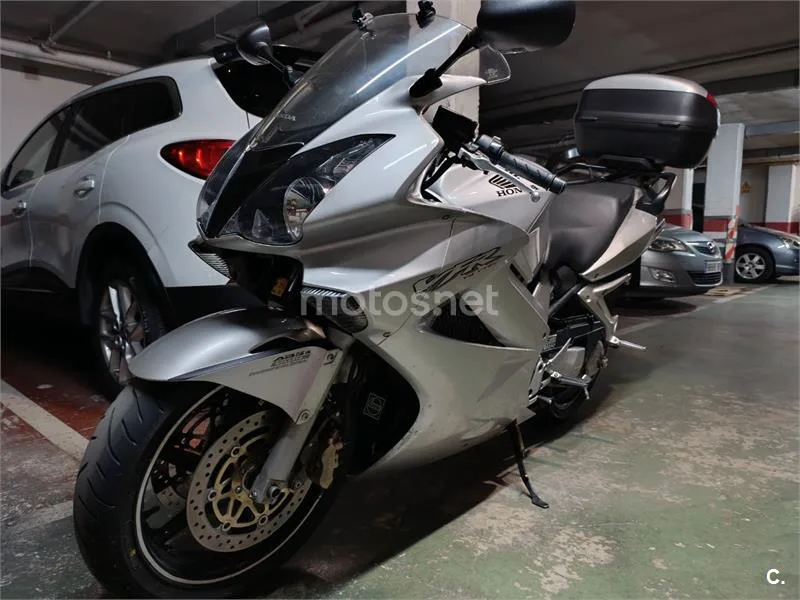 Honda VFR800F 3500 € 2003 Zaragoza - 2
