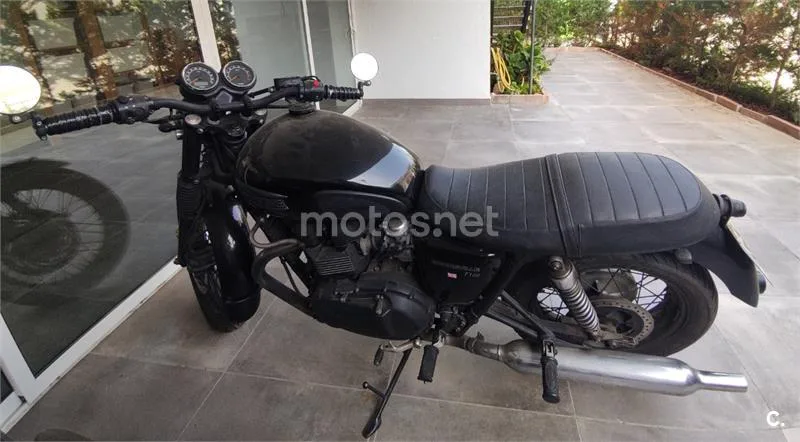 Triumph Bonneville T100 - Vista 3